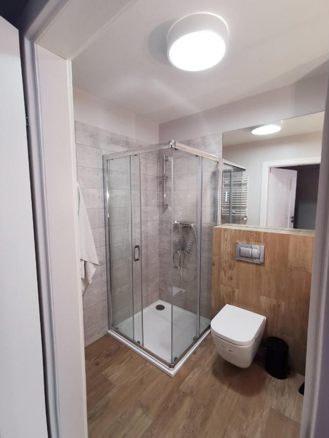 Lesny Apartament Nad Zalewem キェルツェ エクステリア 写真