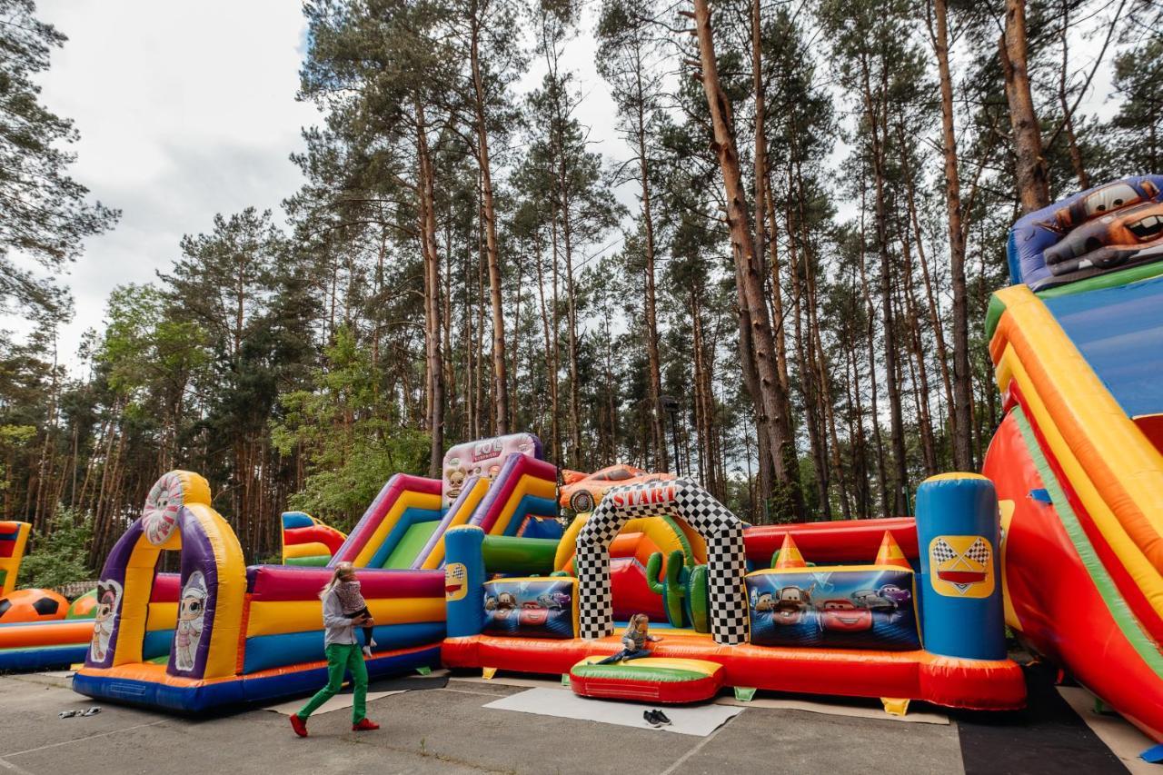 Lesny Apartament Nad Zalewem キェルツェ エクステリア 写真
