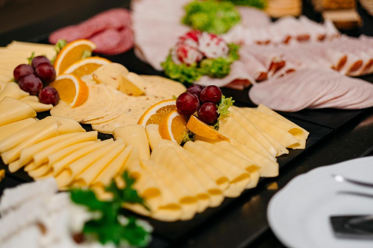 Lesny Apartament Nad Zalewem キェルツェ エクステリア 写真