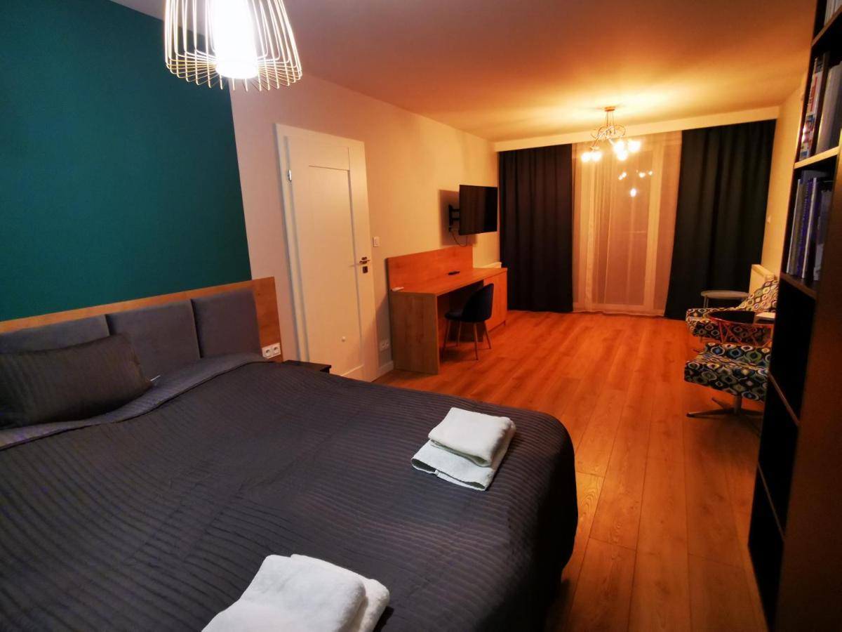 Lesny Apartament Nad Zalewem キェルツェ エクステリア 写真